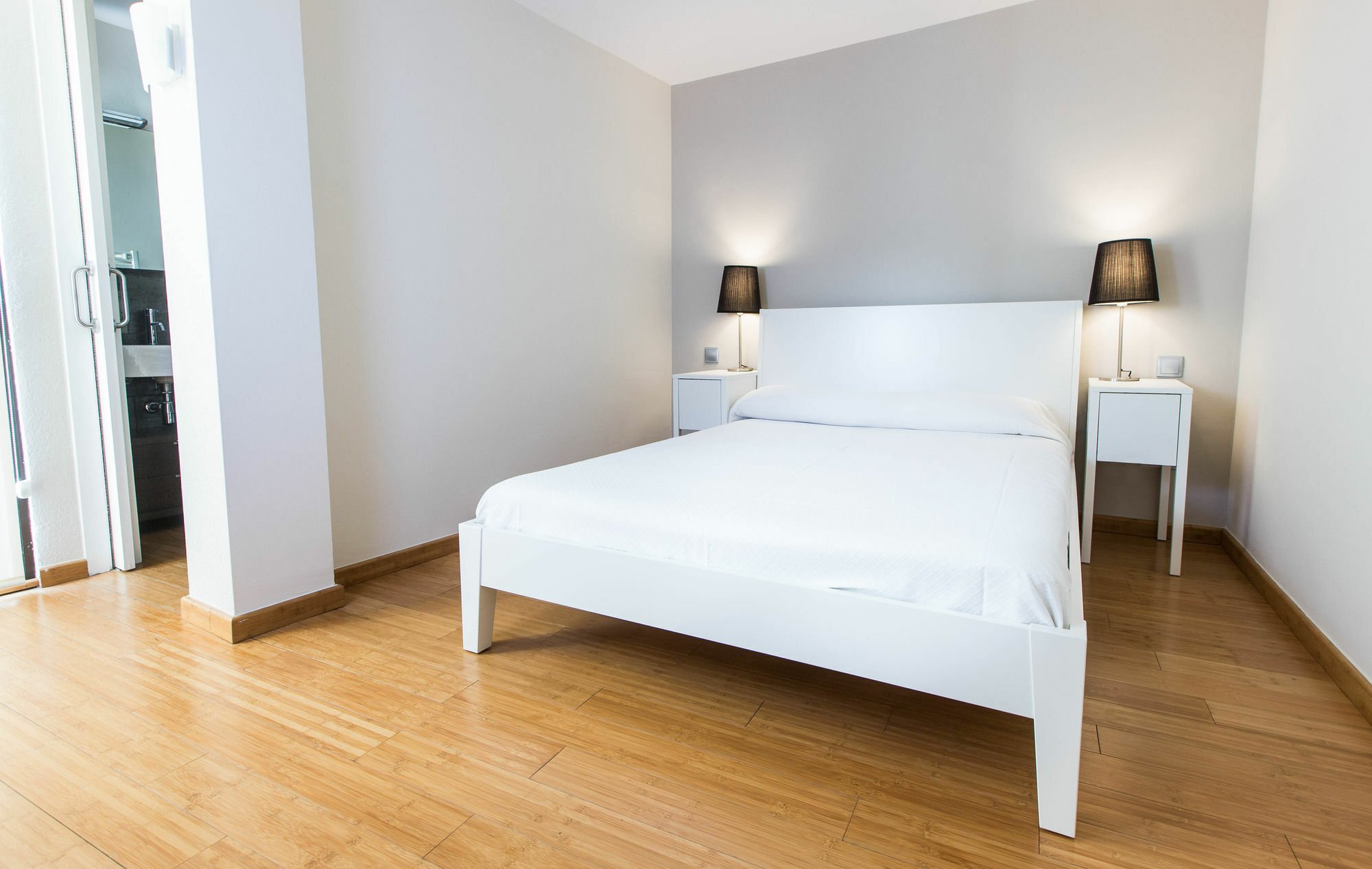 Girona Housing Ginesta 9 Apartment Bagian luar foto